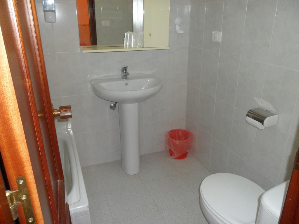 Hotel Hostal Alce Nigrán Esterno foto