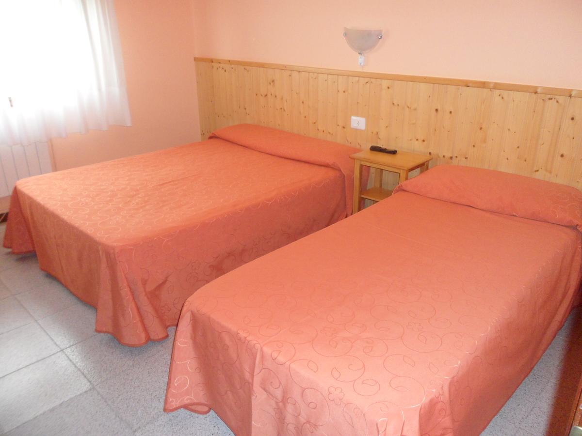 Hotel Hostal Alce Nigrán Esterno foto